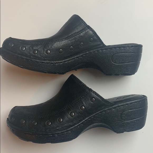 Born Clogs - Picture 3 of 9
